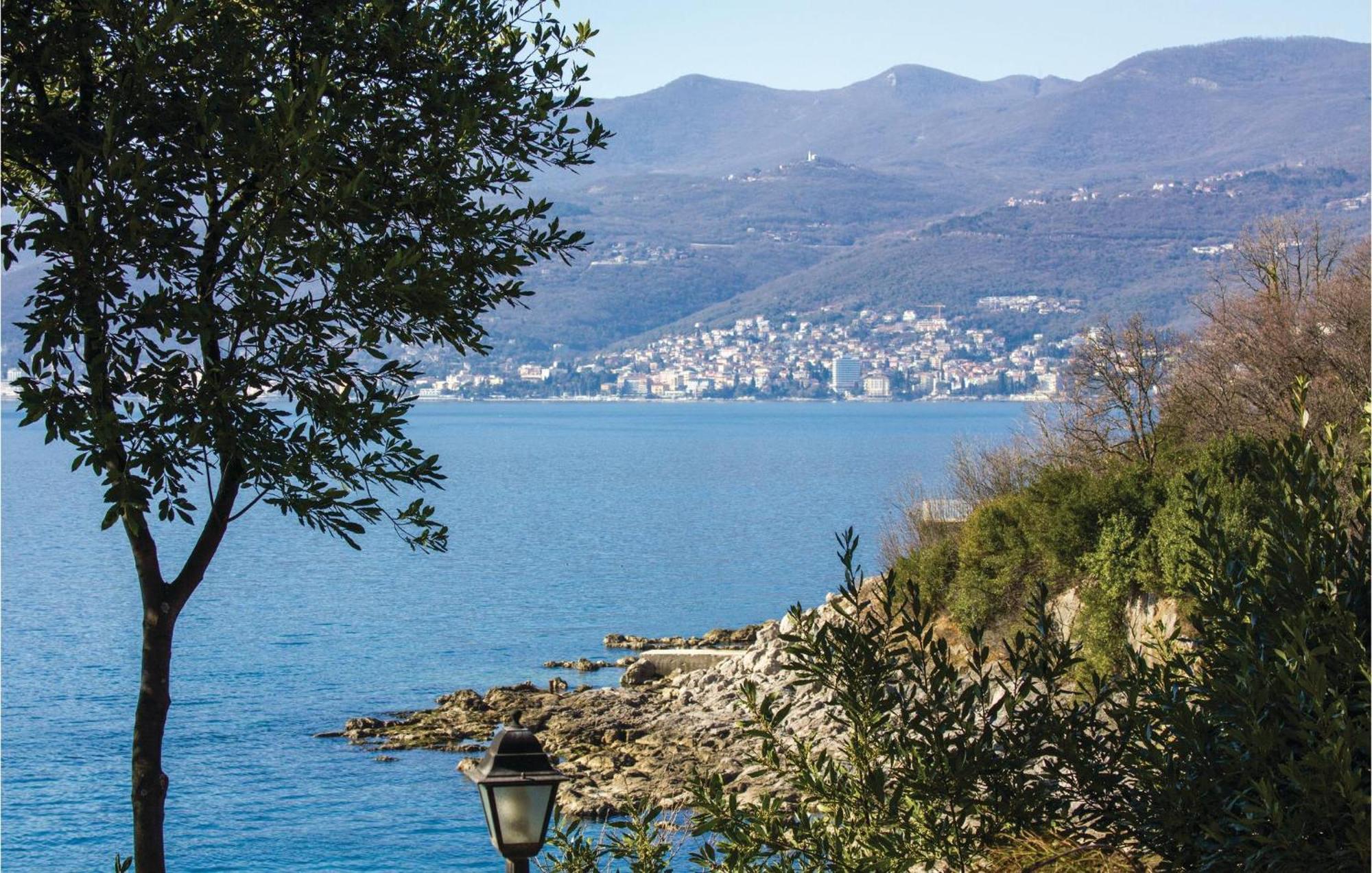 Lovely Apartment In Rijeka With House Sea View エクステリア 写真